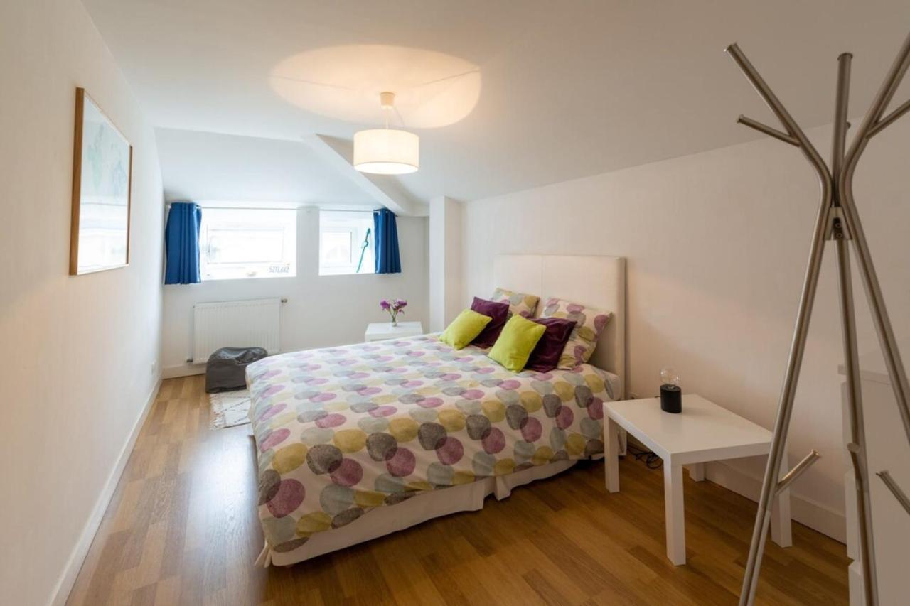 Apartment Contemporary Furnished Duplex With 3 Bedrooms Near All Amenities