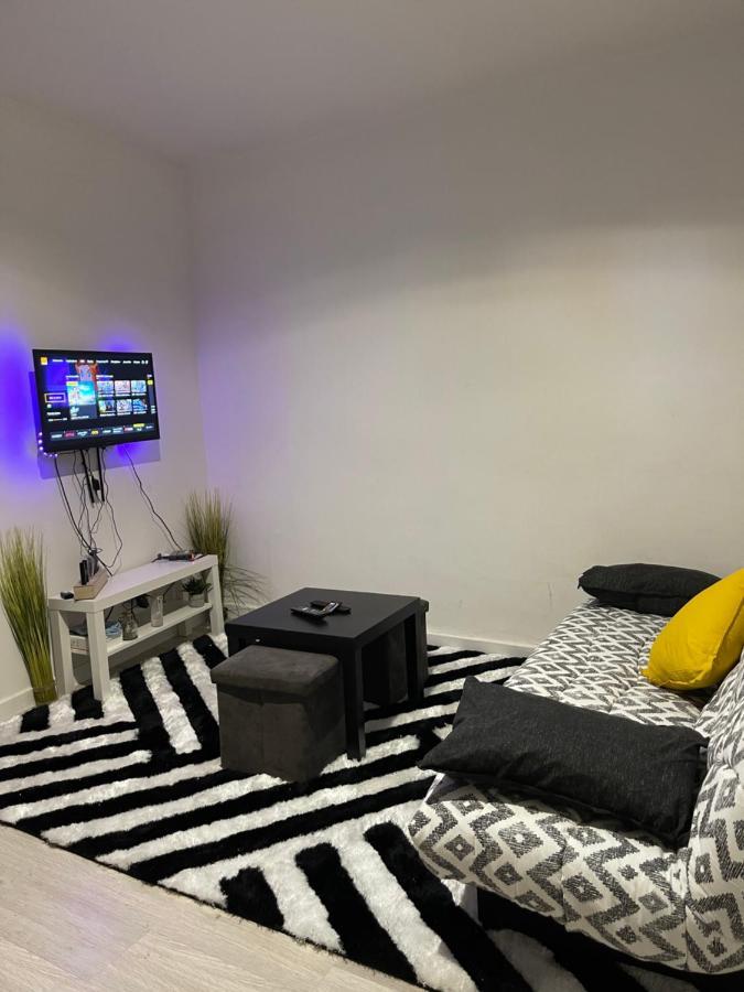 Studio Avec 25m2 Renove A 5 Min De La Gare Apartamento Bordéus