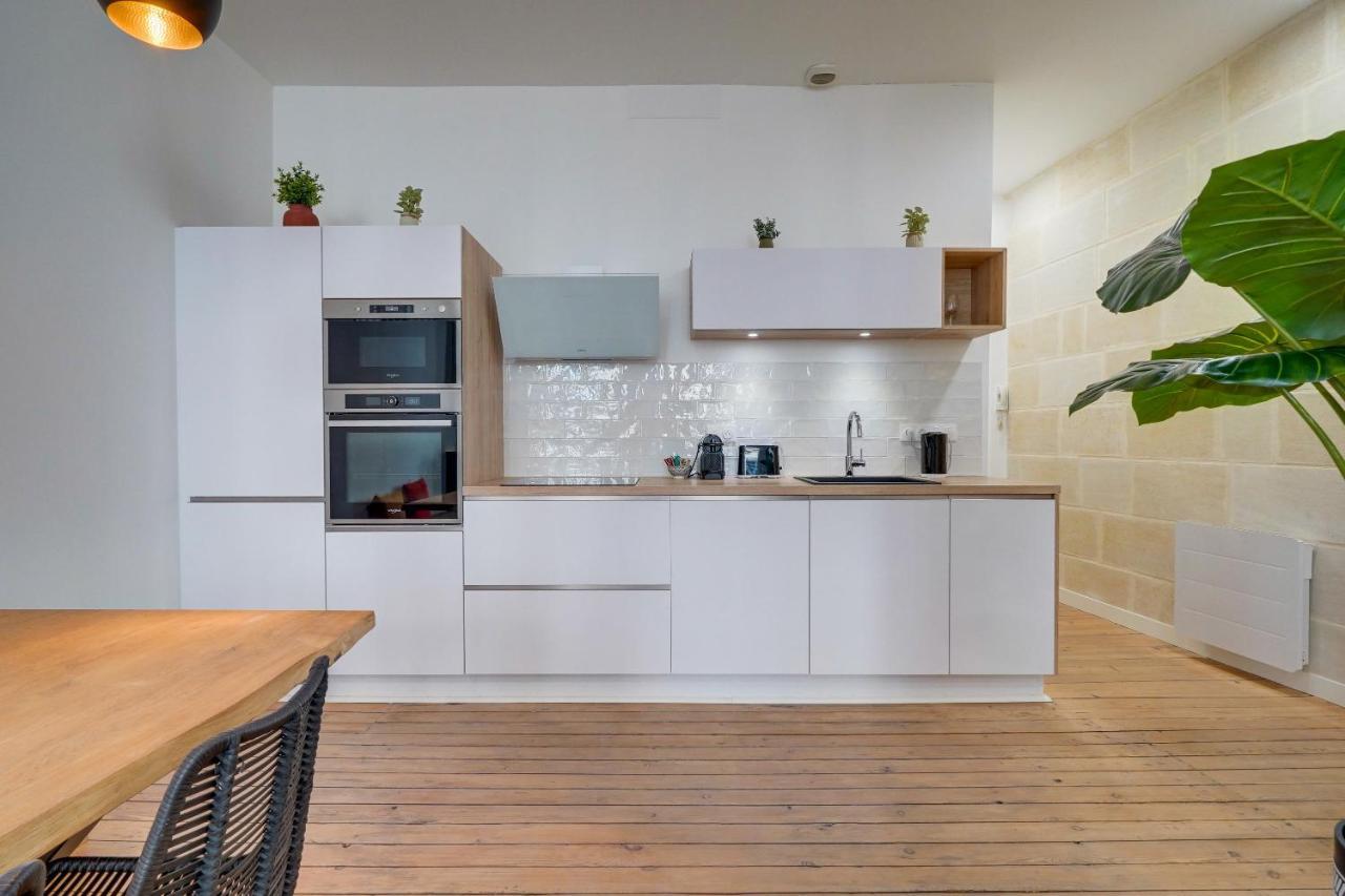 Le 61 - Superbe T2 Meuble Avec Balcon En Plein Coeur De *