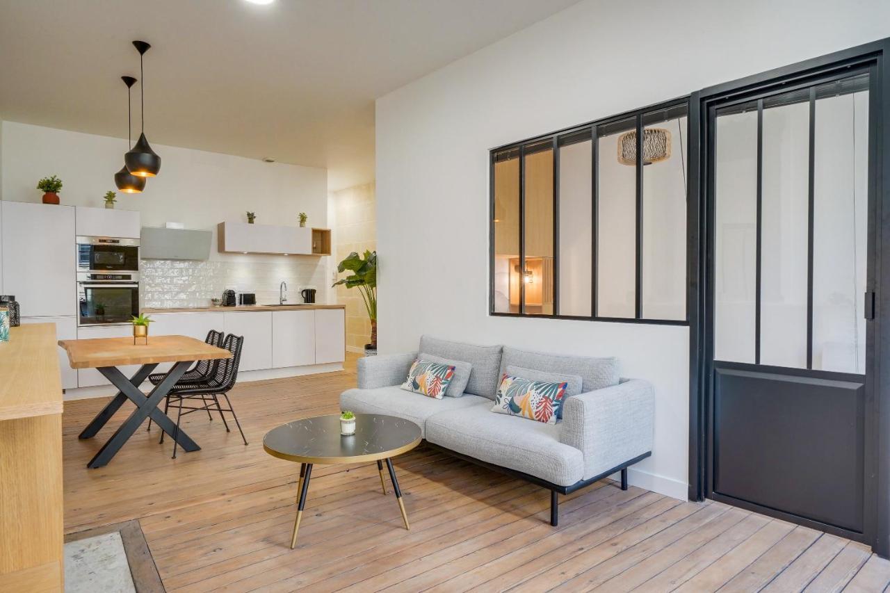 Le 61 - Superbe T2 Meuble Avec Balcon En Plein Coeur De *
