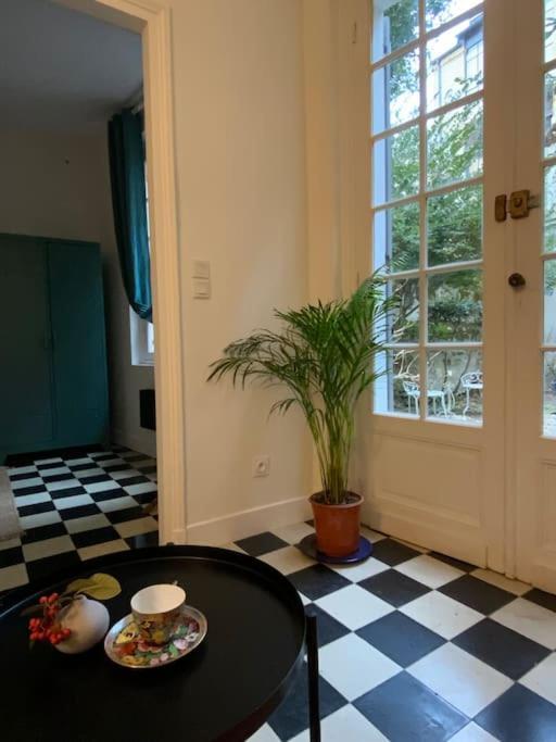 Charmante Maisonnette Jardin Triangle D'or Apartment *