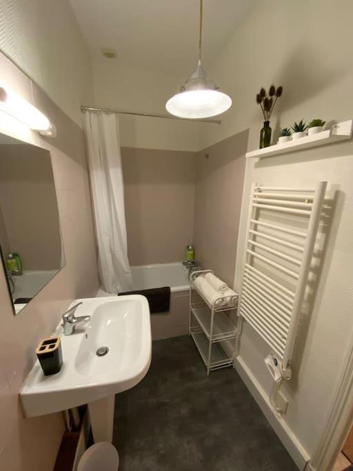 Charmante Maisonnette Jardin Triangle D'or Apartment