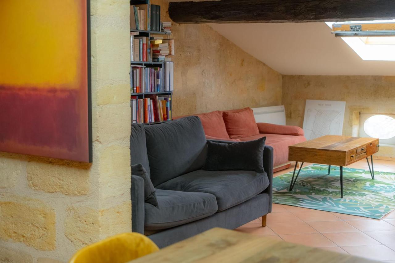 Apartment Spacious And Cozy Nest In The Heart Of *
