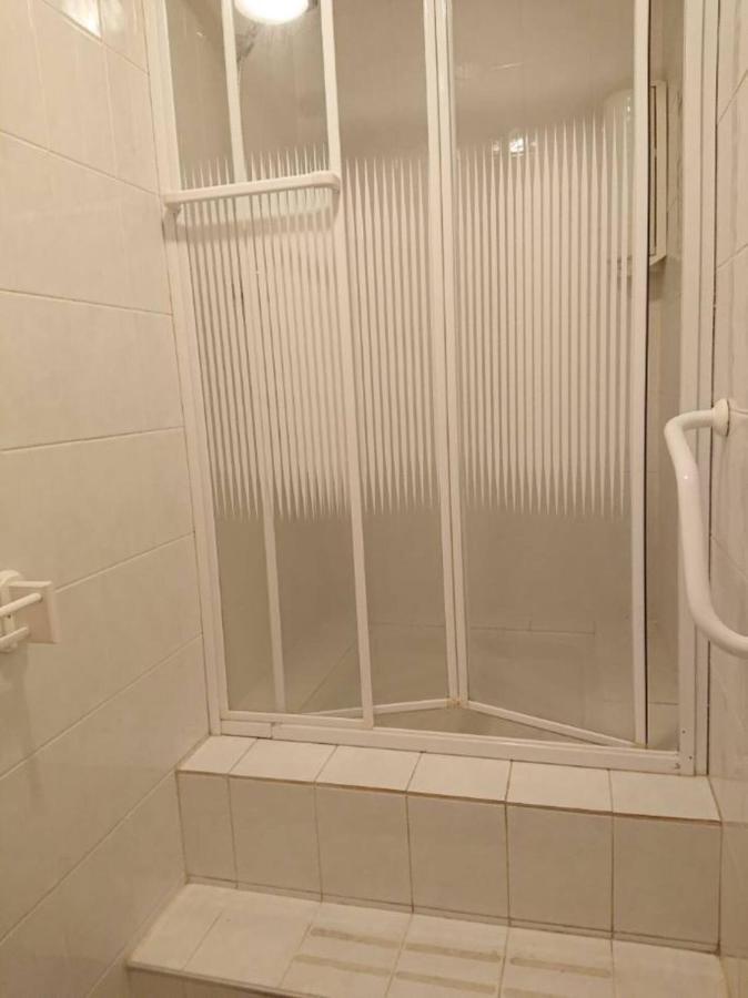 Homestay Dans Colocation Aux Chartrons *