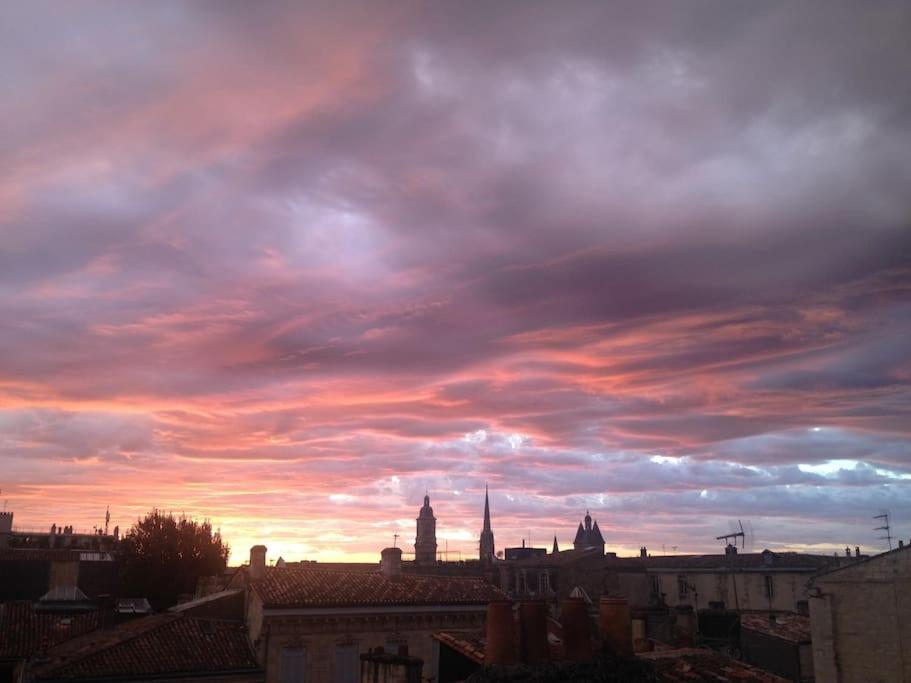 Apartment Lumineux Sous Les Toits A Pey Berland
