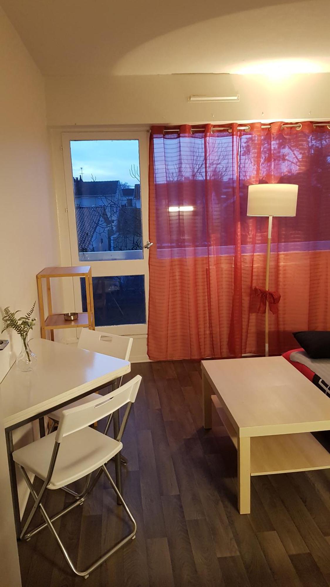 Agreable Proche Toutes Commodites