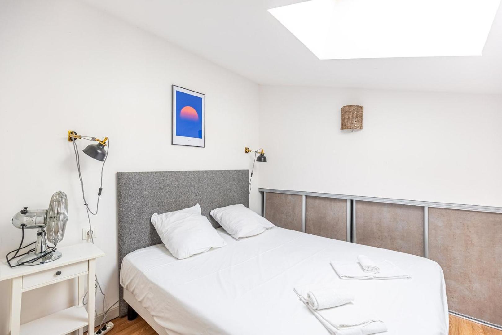 Apartment Centre *