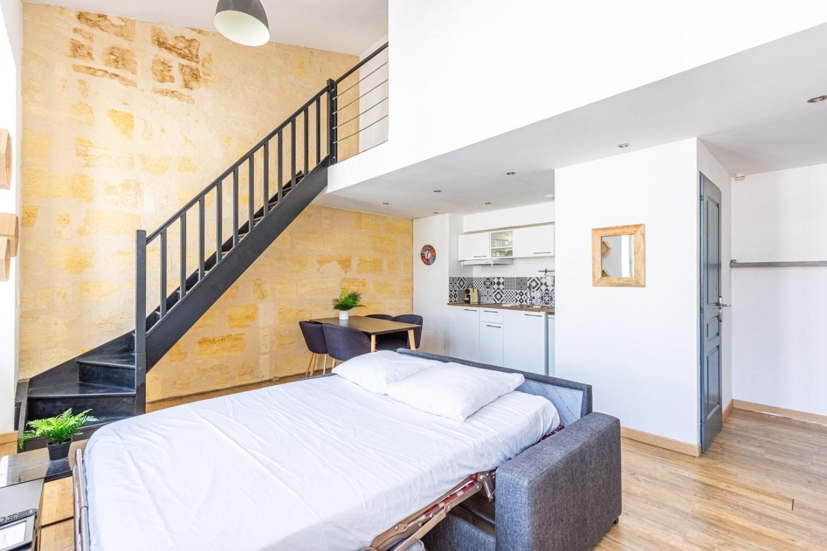 Centre Apartment *