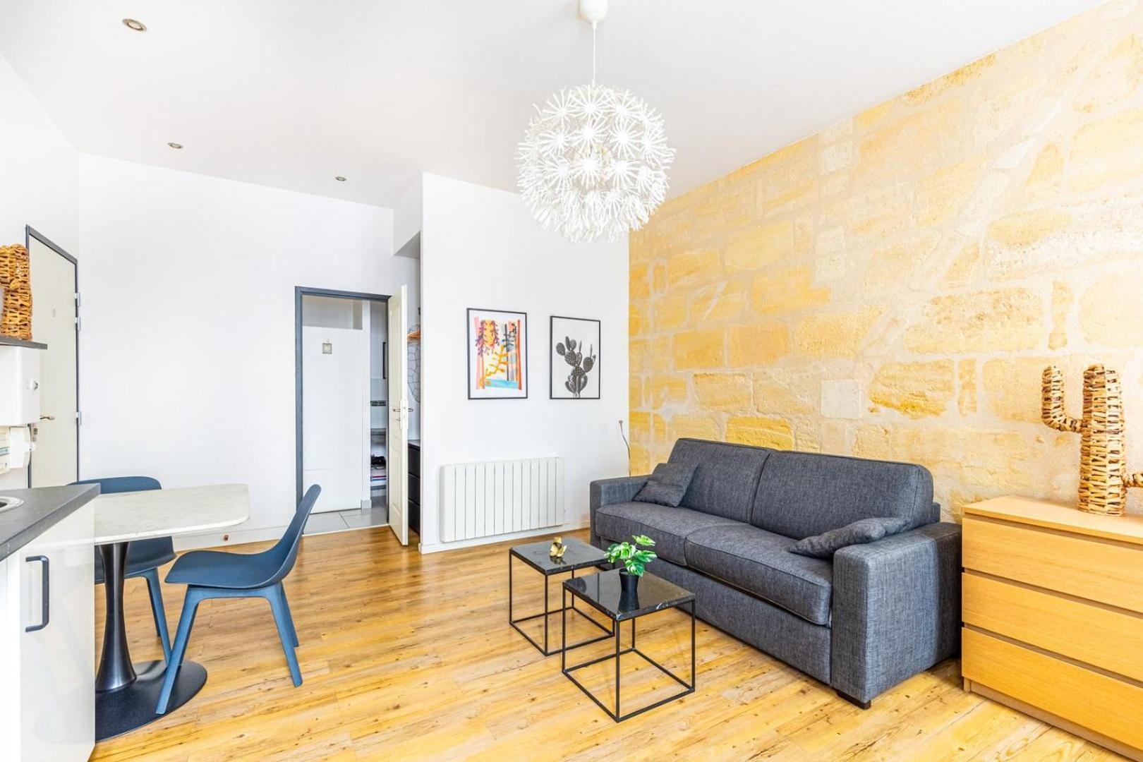 Centre Apartment *