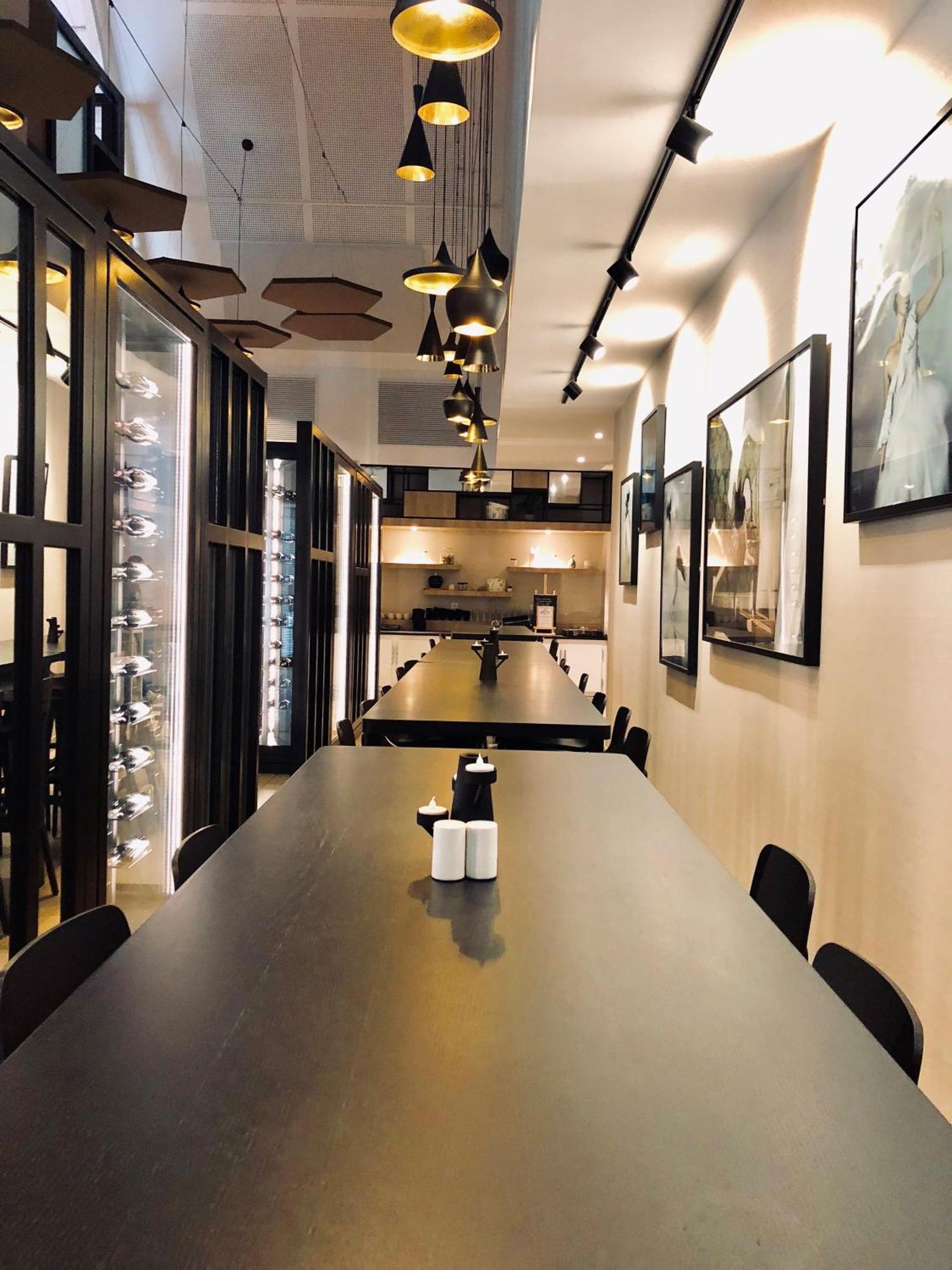 Khách sạn Hilton Garden Centre Bordeaux