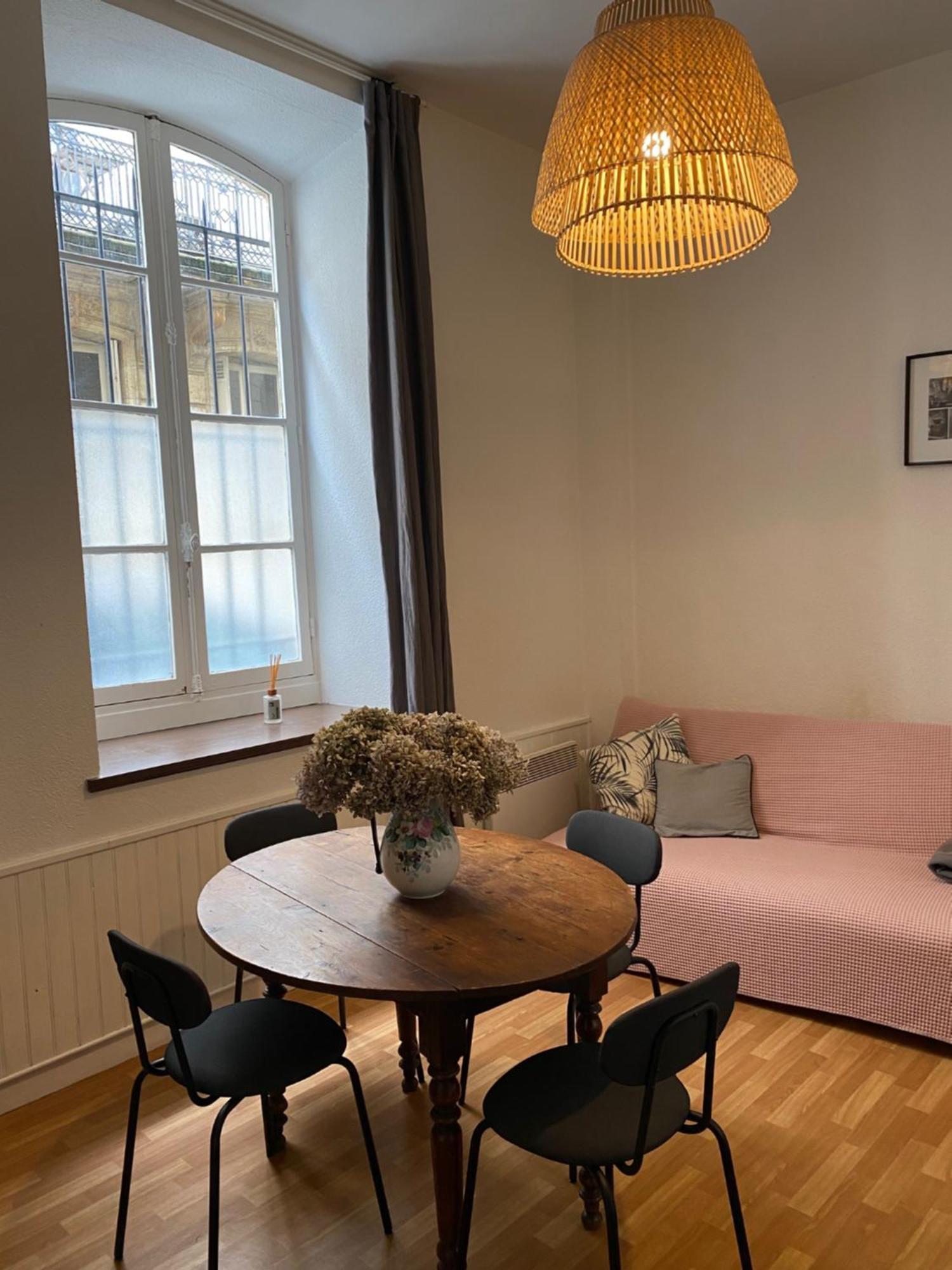 Grand Style Bordelais Dans Le Triangle D'or Bordeaux