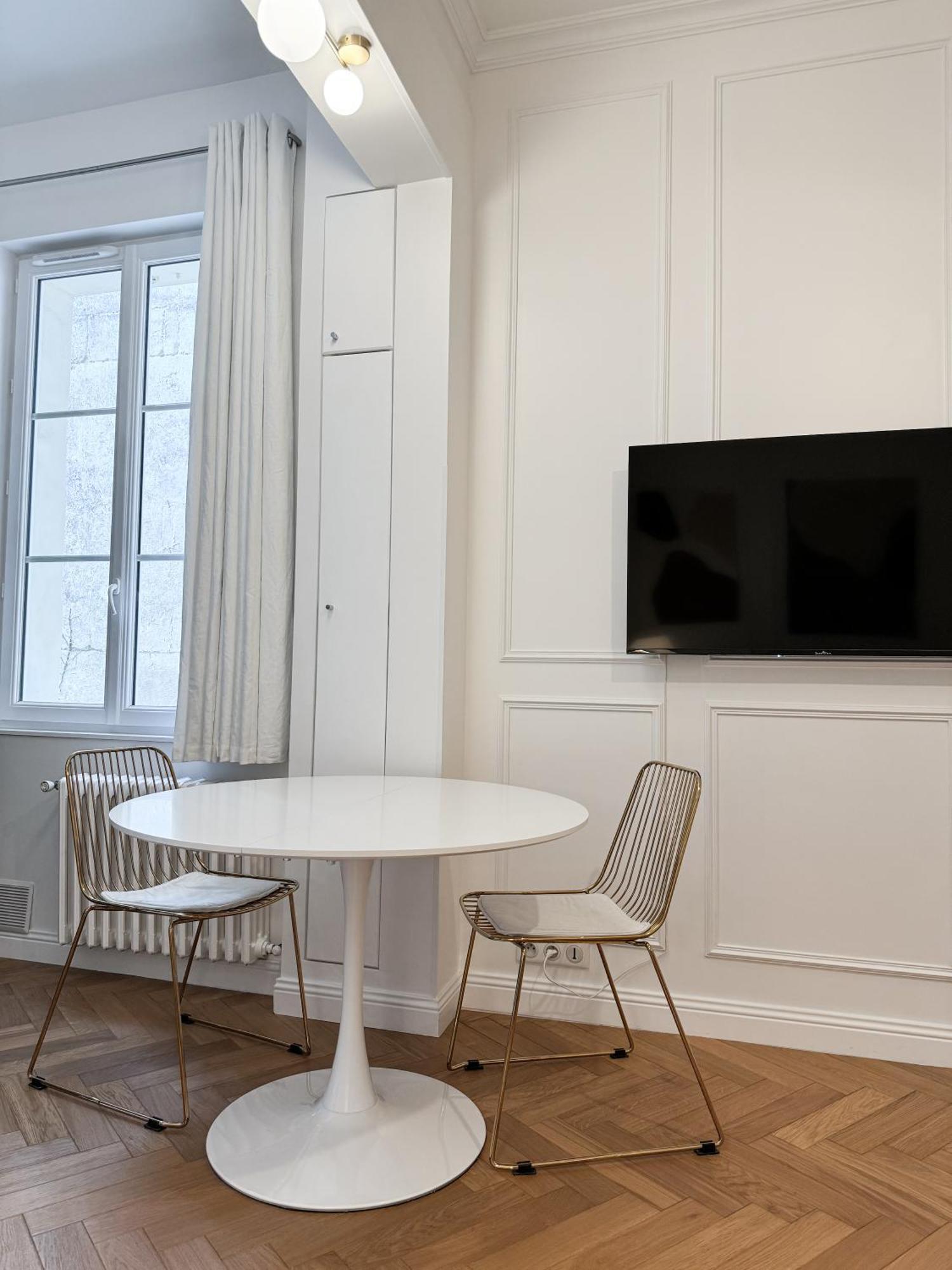 Apartment Centre-ville Donnant Sur Cours Vegetalisee