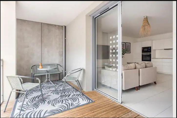 Apartment Amedee Saint Germain *