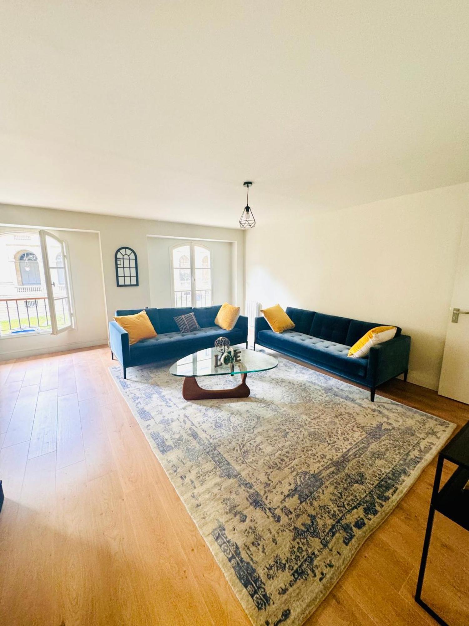 To Triangle D'or 2 Bedrooms Apartment *