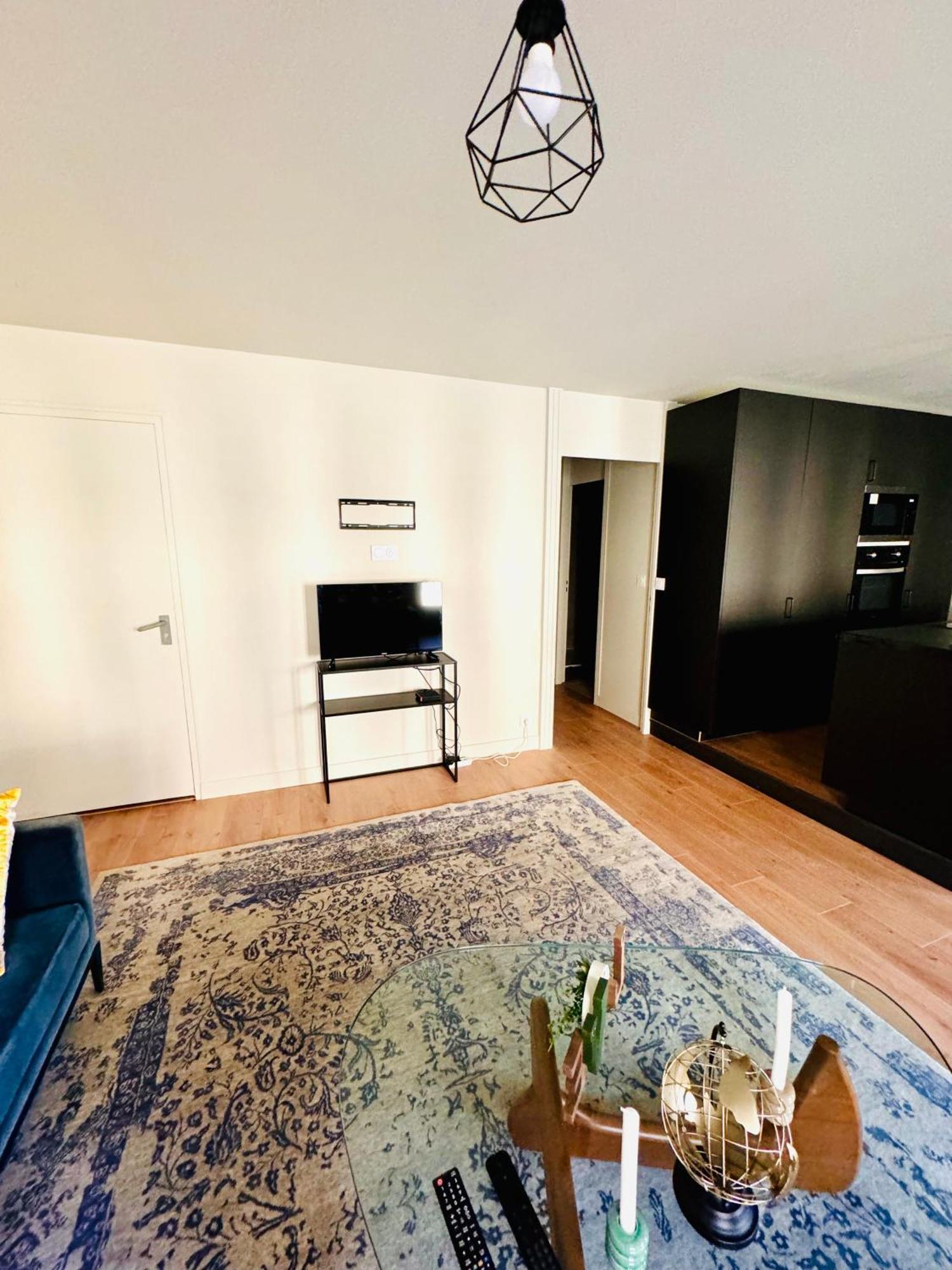 To Triangle D'or 2 Bedrooms Apartment *