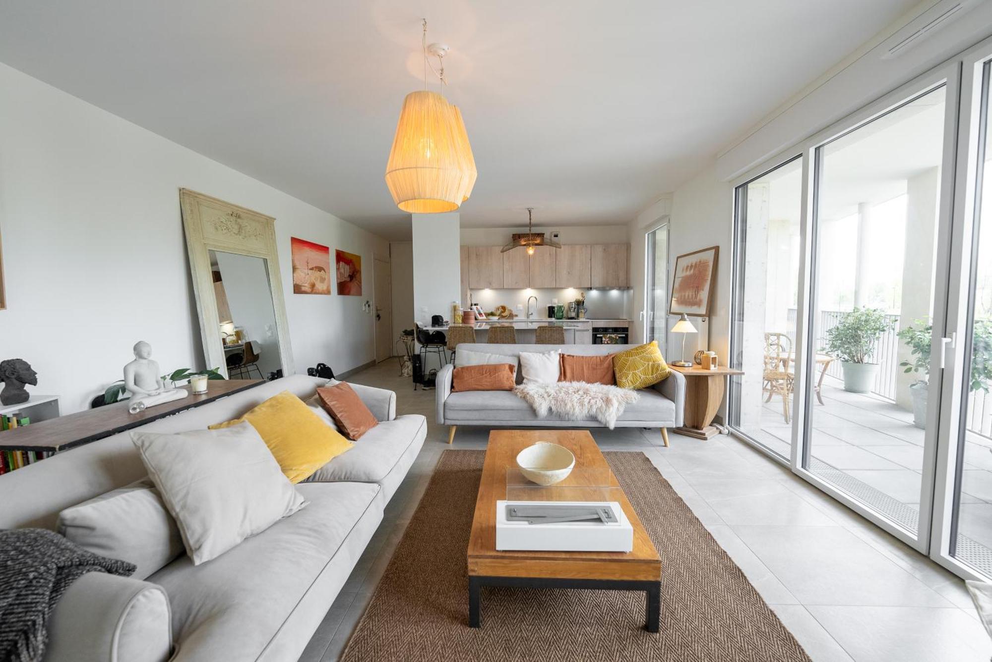 Sur La Riviere, Proche Tramway, Un Bel Zen, Design, Spacieux Et Lumineux Apartment