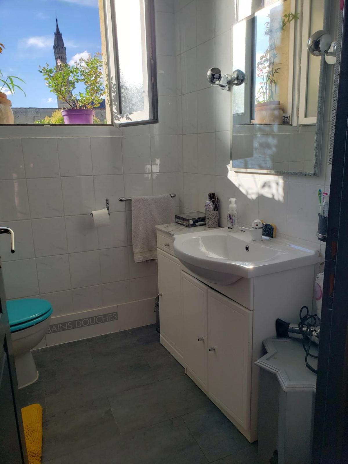 Apartment Beautiful Quiet Area Near Train Station *