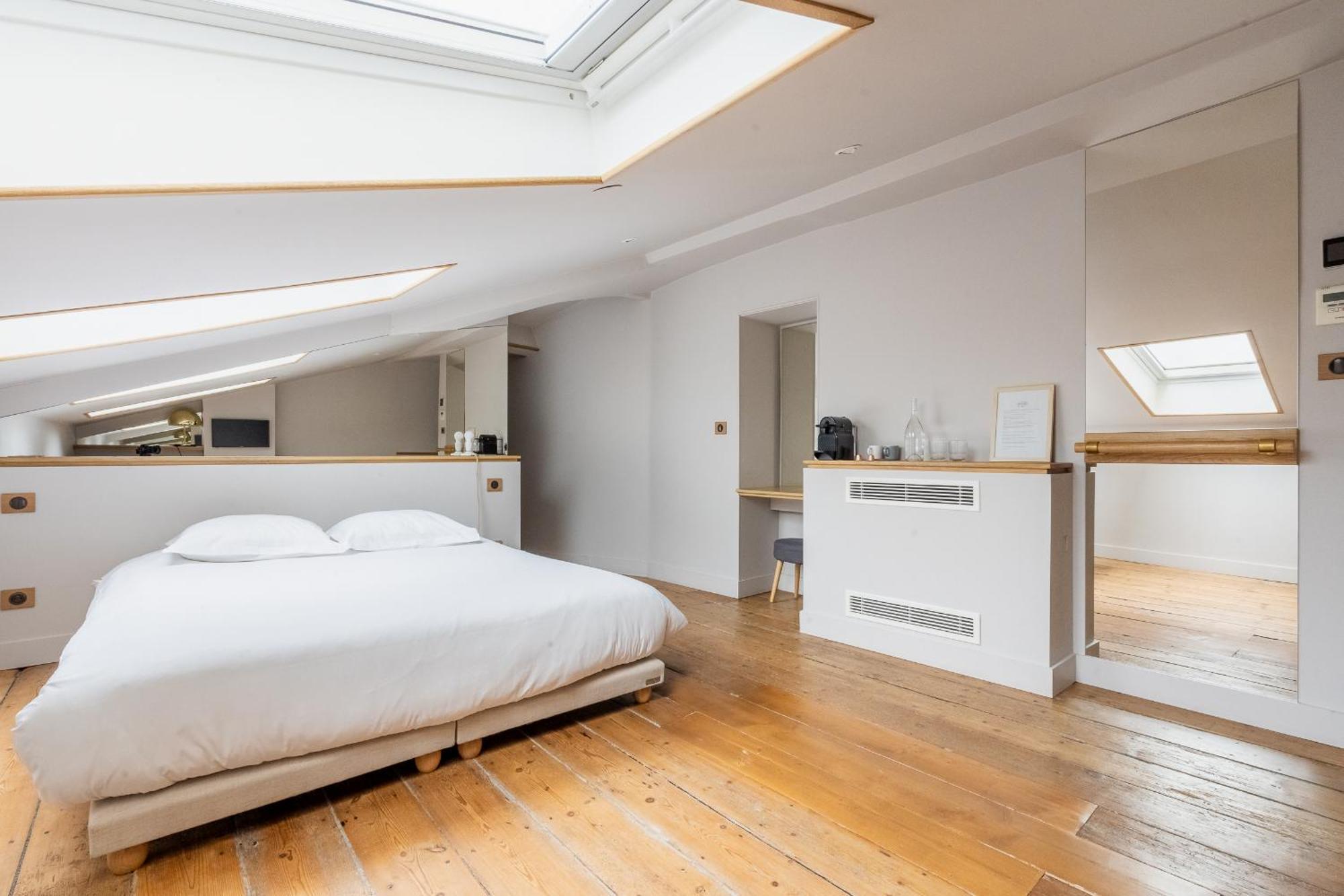 L'escapade Bordelaise - Cote Jardin Bed & Breakfast 3*