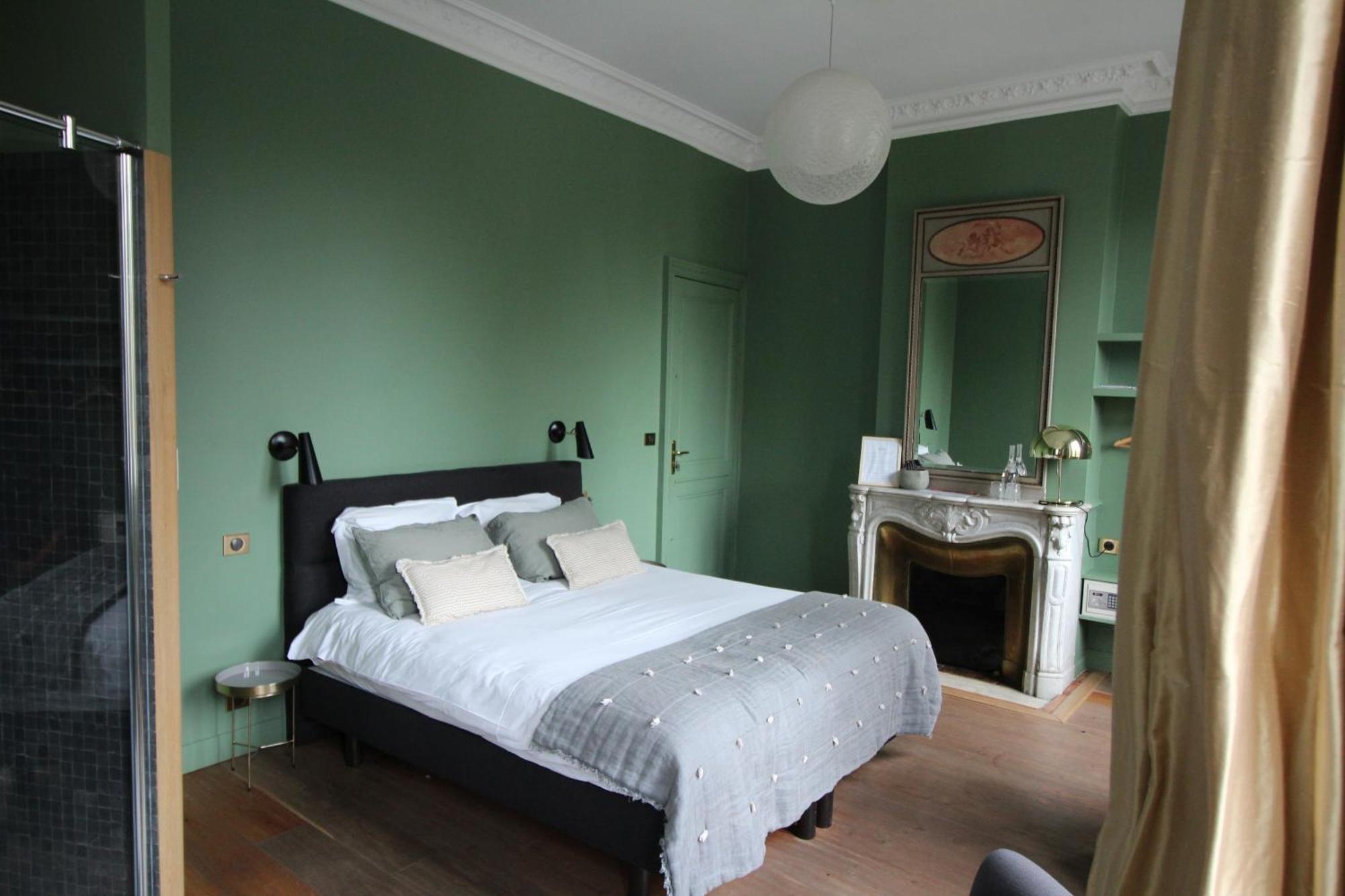 L'escapade Bordelaise - Cote Jardin Bed & Breakfast
