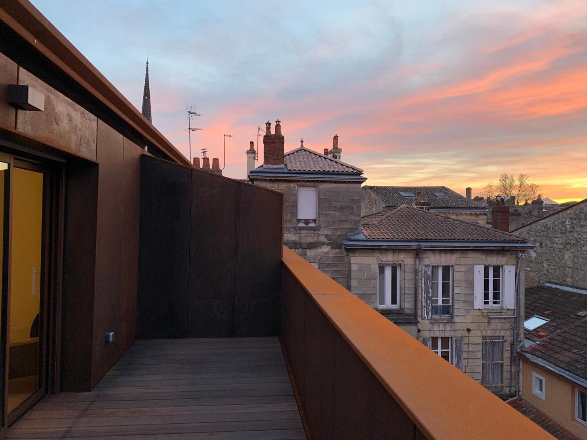 Apartment Splendide Duplex Saint-michel - Terrasse & Garage - 4,91 Sur 5 Avec 90 Avis