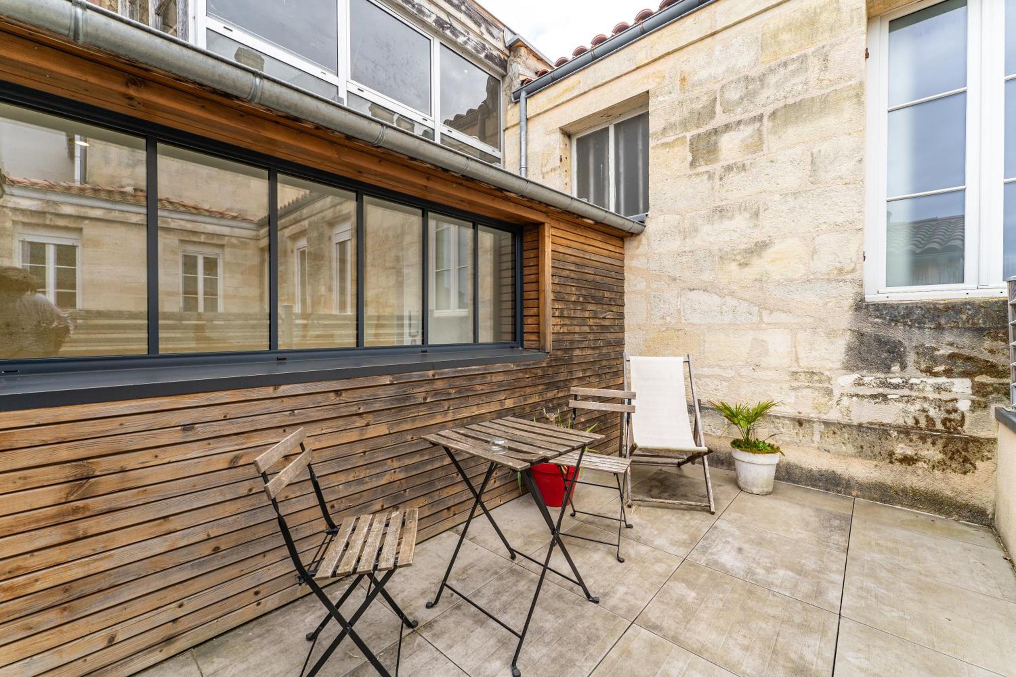 Superbe Avec Terrasse En Centre Bordeaux