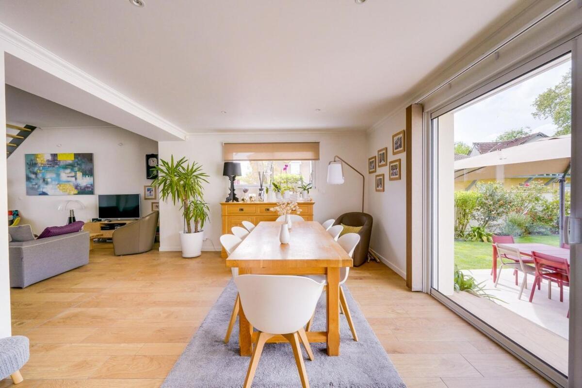 Villa Maison Familiale Climatisee Avec Piscine Bordeaux