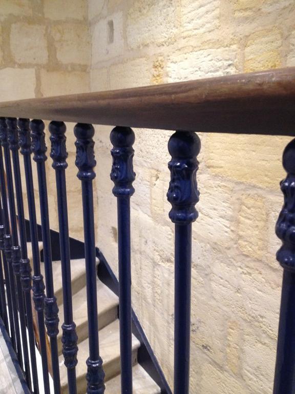 Gare Saint Jean Apartment *