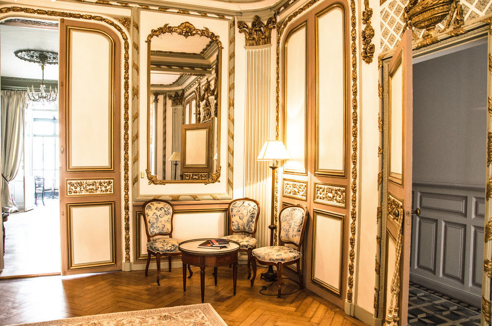 Victor Louis - Centre Maison d'hôtes