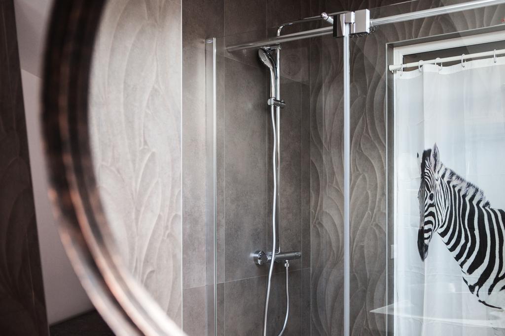 Une Chambre Chez Dupont