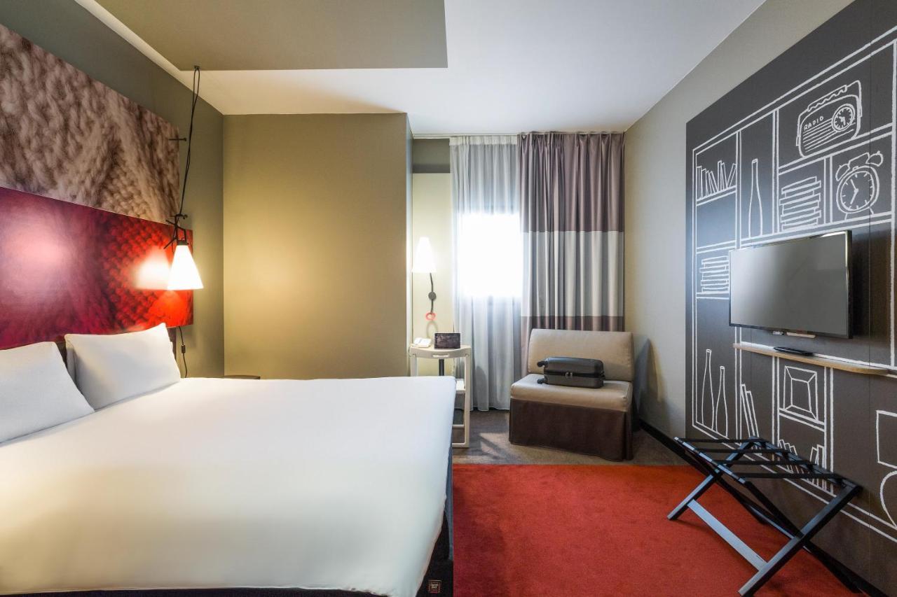 Hotel Ibis Centre - Gare Saint-jean 3*