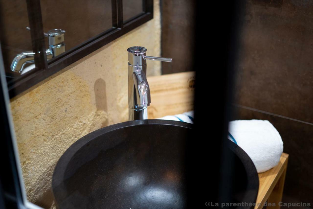 La Parenthèse Des Capucins - 2*