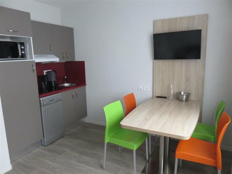 Hotel And Golf Bassins A Flot 3*