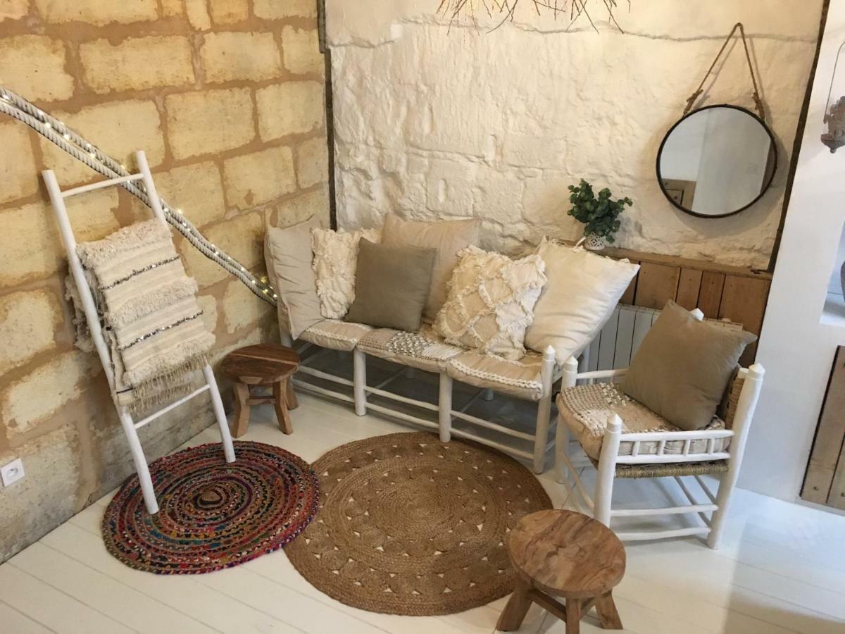 Apartment Mirmont Greek Style *