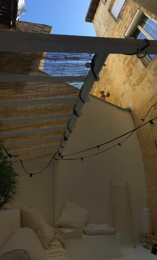 Mirmont Greek Style *
