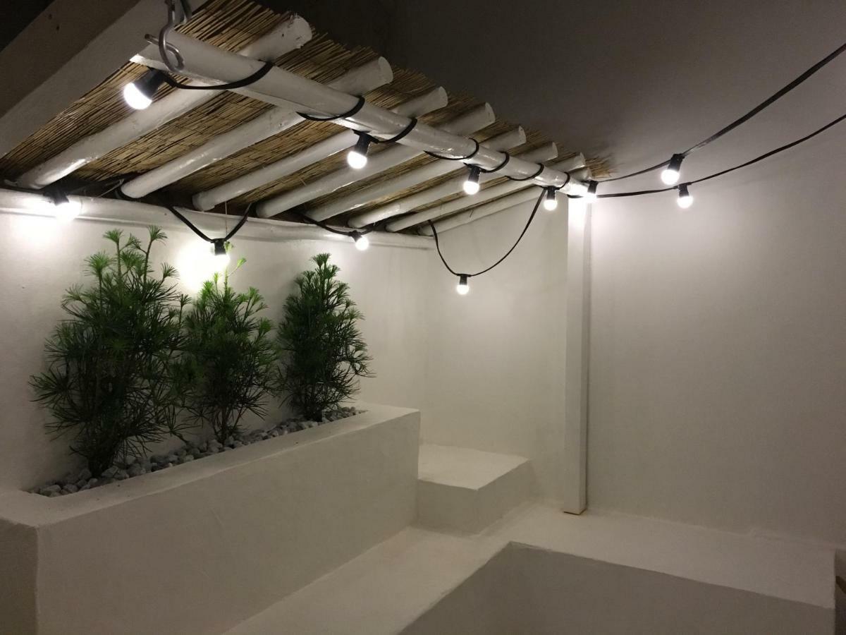 Mirmont Greek Style Apartment