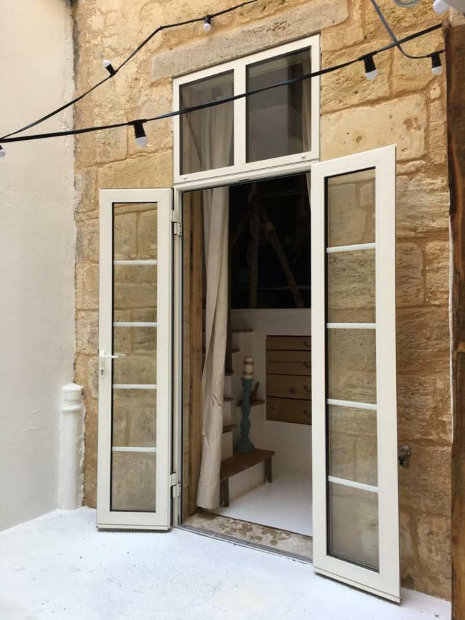 Mirmont Greek Style *