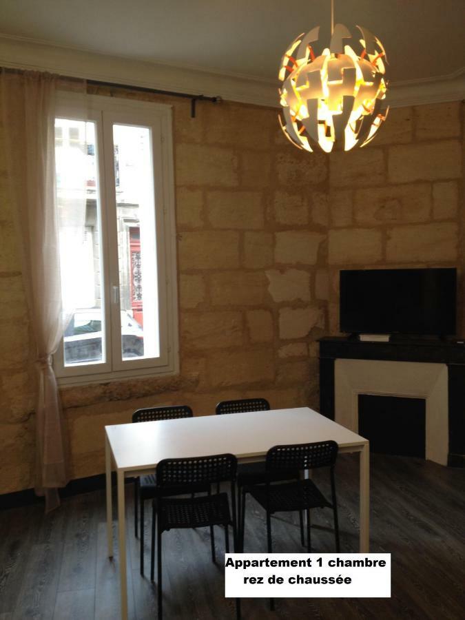 Gare Saint Jean Apartment *